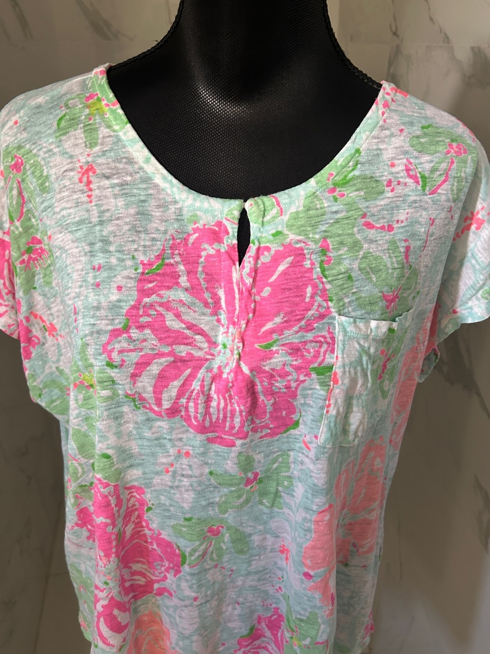 Women’s Floral island tunic Tee - Pink & Green short sleeves Sz xl
